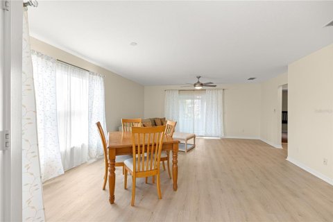 House in Ocala, Florida 2 bedrooms, 129.97 sq.m. № 2118383 - photo 15
