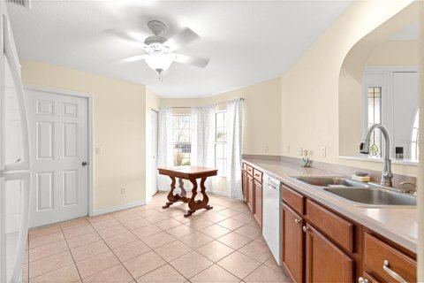 House in Ocala, Florida 2 bedrooms, 129.97 sq.m. № 2118383 - photo 9