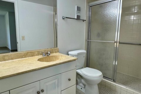 Condo in Lauderhill, Florida, 2 bedrooms  № 2265581 - photo 12