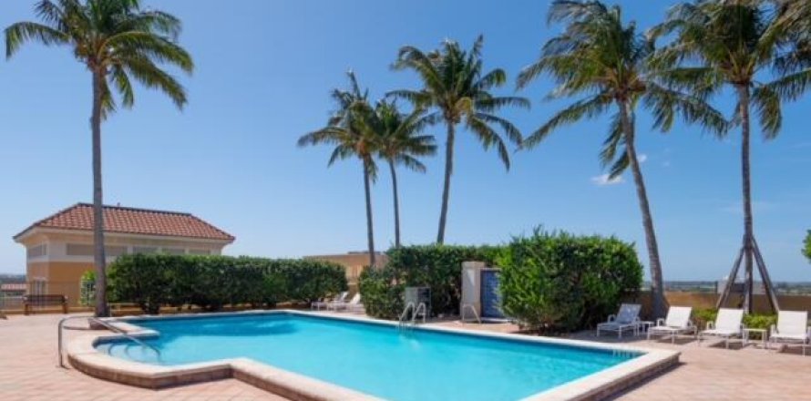 Condominio en West Palm Beach, Florida, 2 dormitorios № 1226979