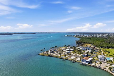 Terreno en venta en Englewood, Florida № 2102864 - foto 2