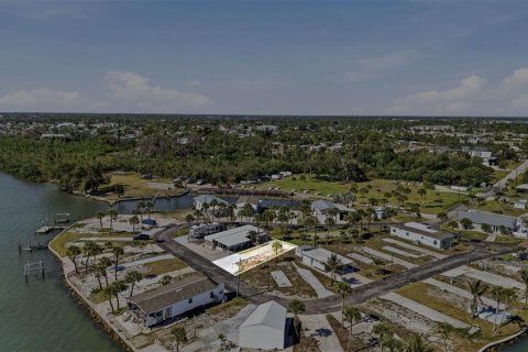 Terreno en venta en Englewood, Florida № 2102864 - foto 18