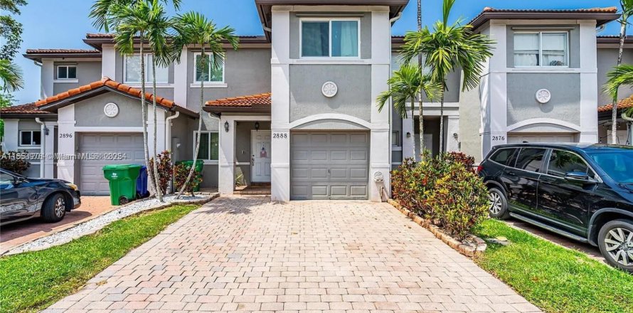 Townhouse in Miramar, Florida 3 bedrooms, 141.03 sq.m. № 1872290