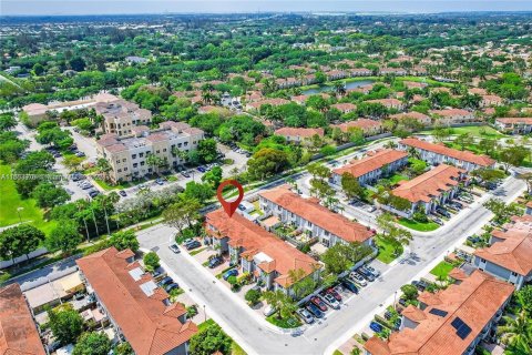 Townhouse in Miramar, Florida 3 bedrooms, 141.03 sq.m. № 1872290 - photo 5