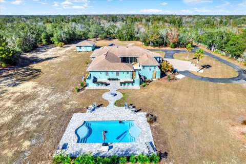 House in Spring Hill, Florida 3 bedrooms, 341.51 sq.m. № 1716885 - photo 3