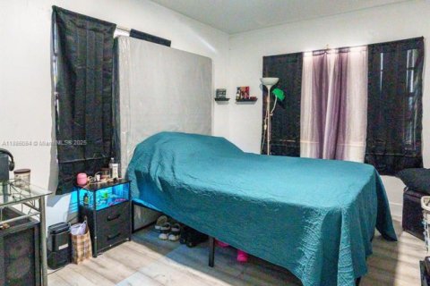 Propiedad comercial en venta en Miami, Florida, 127.74 m2 № 1943630 - foto 9