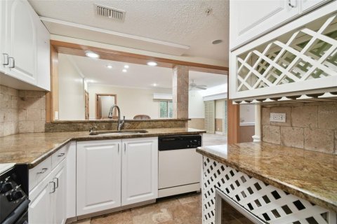 Condo in Palm Harbor, Florida, 1 bedroom  № 1440781 - photo 8