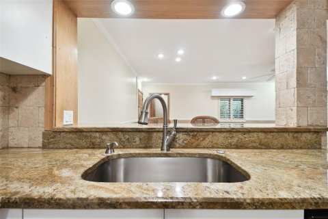 Condo in Palm Harbor, Florida, 1 bedroom  № 1440781 - photo 12