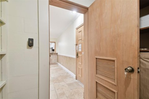 Condo in Palm Harbor, Florida, 1 bedroom  № 1440781 - photo 22