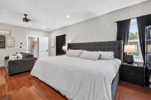 Casa en venta en Homestead, Florida, 4 dormitorios, 269.04 m2 № 2365117 - foto 15