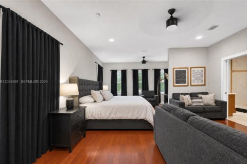 Casa en venta en Homestead, Florida, 4 dormitorios, 269.04 m2 № 2365117 - foto 14