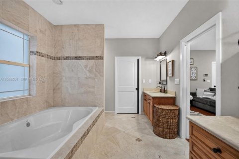 Casa en venta en Homestead, Florida, 4 dormitorios, 269.04 m2 № 2365117 - foto 17