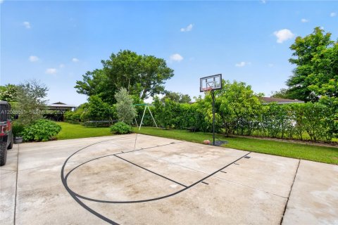 Casa en venta en Homestead, Florida, 4 dormitorios, 269.04 m2 № 2365117 - foto 23