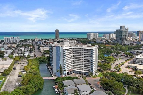 Condo in Miami Beach, Florida, 3 bedrooms  № 2084400 - photo 3