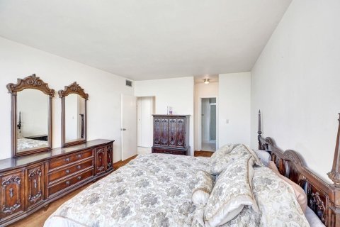 Condo in Miami Beach, Florida, 3 bedrooms  № 2084400 - photo 21