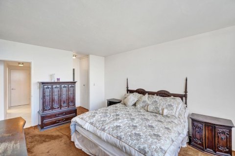 Condo in Miami Beach, Florida, 3 bedrooms  № 2084400 - photo 22