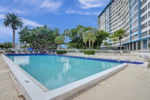 Condo in Miami Beach, Florida, 3 bedrooms  № 2084400 - photo 7
