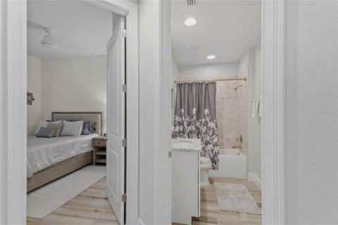 Condo in New Smyrna Beach, Florida, 3 bedrooms № 2232630 - photo 5