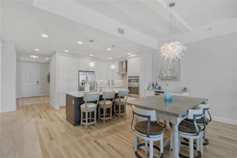 Condo in New Smyrna Beach, Florida, 3 bedrooms № 2232630 - photo 12