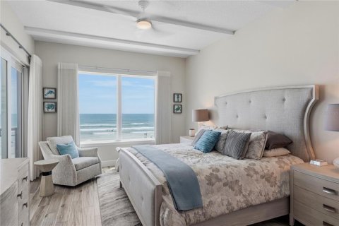Condo in New Smyrna Beach, Florida, 3 bedrooms № 2232630 - photo 19