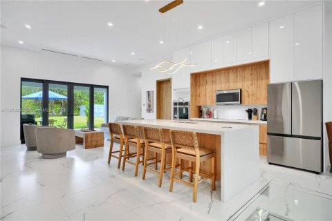 House in Naples, Florida 3 bedrooms, 176.51 sq.m. № 1775334 - photo 15