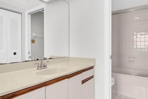 Condominio en venta en South Pasadena, Florida, 2 dormitorios, 106.37 m2 № 2111765 - foto 17