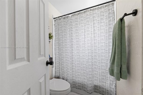 Casa en venta en Miami, Florida, 2 dormitorios, 50.17 m2 № 1842657 - foto 13