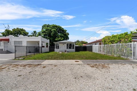 Casa en venta en Miami, Florida, 2 dormitorios, 50.17 m2 № 1842657 - foto 30