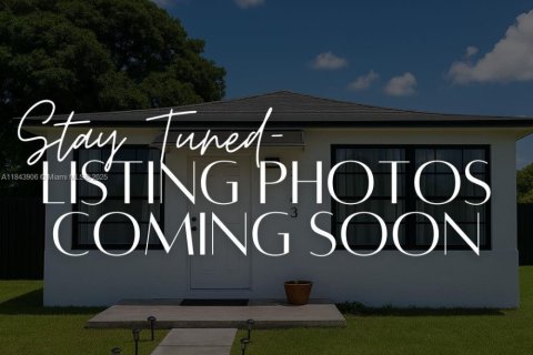 Casa en venta en Miami, Florida, 2 dormitorios, 50.17 m2 № 1842657 - foto 1