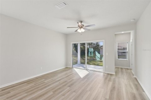 House in Palm Coast, Florida 4 bedrooms, 193.24 sq.m. № 1519493 - photo 4