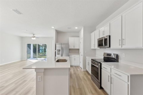 House in Palm Coast, Florida 4 bedrooms, 193.24 sq.m. № 1519493 - photo 9