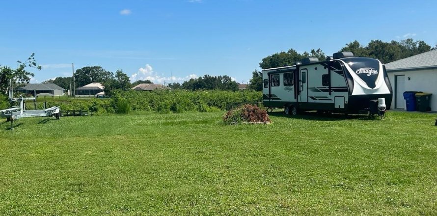 Land in Lake Placid, Florida № 1230325