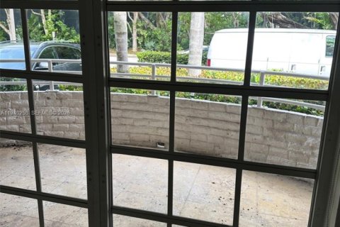 Condominio en alquiler en Bal Harbour, Florida, 2 dormitorios, 103.12 m2 № 2059903 - foto 23