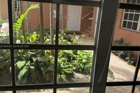 Condominio en alquiler en Bal Harbour, Florida, 2 dormitorios, 103.12 m2 № 2059903 - foto 13