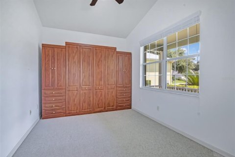House in Clermont, Florida 3 bedrooms, 158.21 sq.m. № 2237241 - photo 23