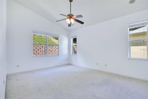 House in Clermont, Florida 3 bedrooms, 158.21 sq.m. № 2237241 - photo 17