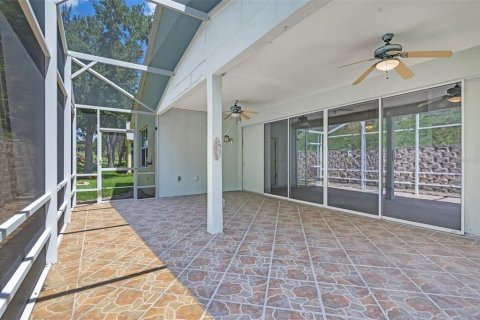 House in Clermont, Florida 3 bedrooms, 158.21 sq.m. № 2237241 - photo 28