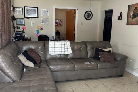 Casa en venta en Avon Park, Florida, 5 dormitorios, 156.45 m2 № 1669985 - foto 14