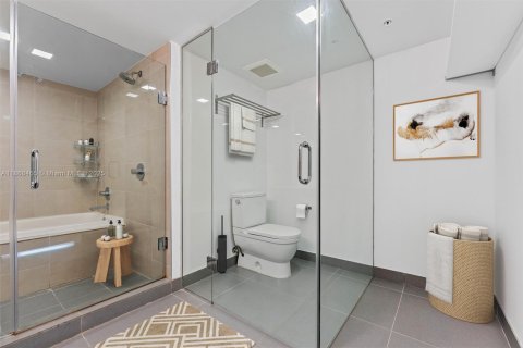 Condo in Miami Beach, Florida, 2 bedrooms № 1925168 - photo 5