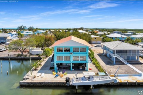 House in Key Largo, Florida 3 bedrooms, 327.02 sq.m. № 1655495 - photo 5