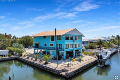 House in Key Largo, Florida 3 bedrooms, 327.02 sq.m. № 1655495 - photo 4