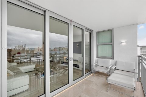 Condominio en venta en Bay Harbor Islands, Florida, 2 dormitorios, 116.87 m2 № 1993631 - foto 10