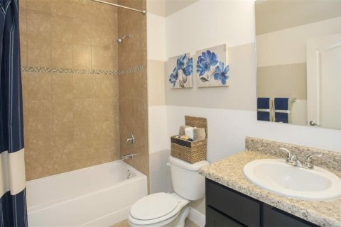 House in North Port, Florida 3 bedrooms, 192.12 sq.m. № 1869519 - photo 7