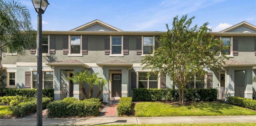 Townhouse in Winter Garden, Florida 3 bedrooms, 151.06 sq.m. № 2402768