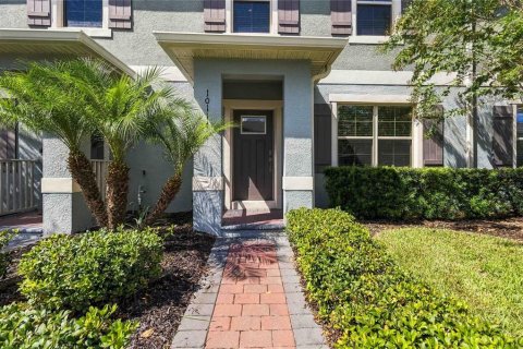 Townhouse in Winter Garden, Florida 3 bedrooms, 151.06 sq.m. № 2402768 - photo 3