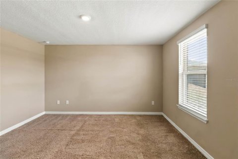 Townhouse in Winter Garden, Florida 3 bedrooms, 151.06 sq.m. № 2402768 - photo 14