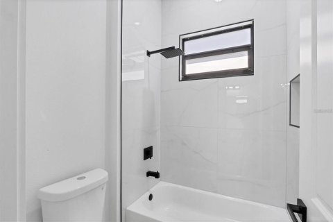 House in Rotonda, Florida 4 bedrooms, 175.4 sq.m. № 1722633 - photo 6