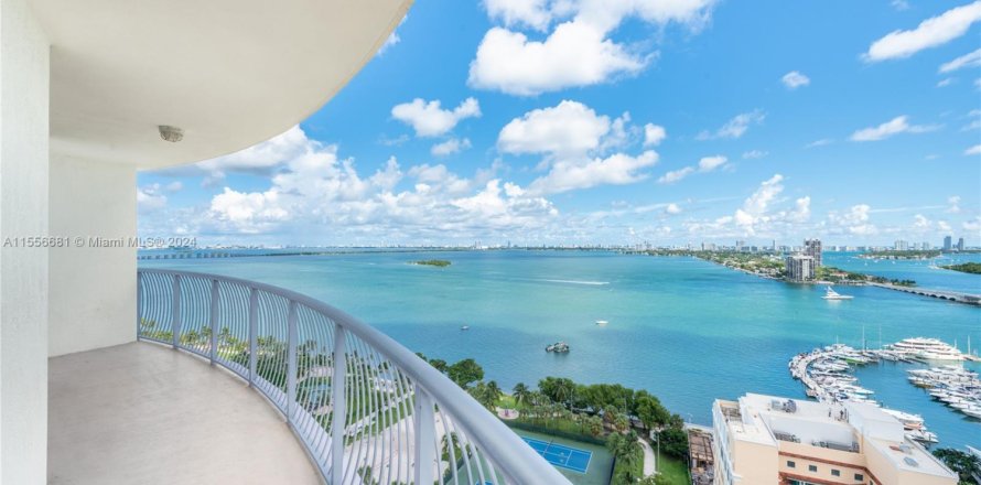 Condo in Miami, Florida, 2 bedrooms  № 1140648