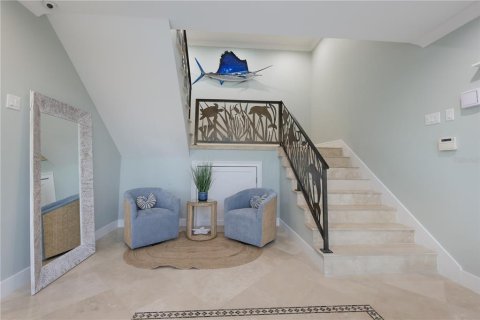 House in Anna Maria, Florida 4 bedrooms, 348.85 sq.m. № 2166377 - photo 6