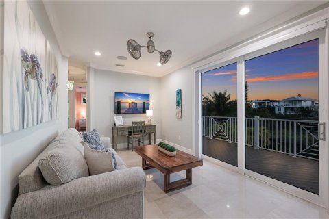 House in Anna Maria, Florida 4 bedrooms, 348.85 sq.m. № 2166377 - photo 27